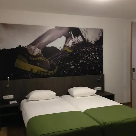 Hotel Hvad Er De Bedste N\u00e6rheden Af Museum Jan Cunen?