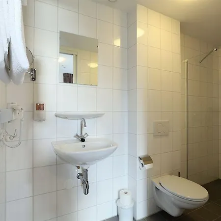 What are the best hotels near Museum Jan Cunen? Hotel Berghem