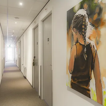 What are the best hotels near Museum Jan Cunen? Hotel