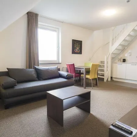 Hotel What are the best hotels near Museum Jan Cunen? Berghem
